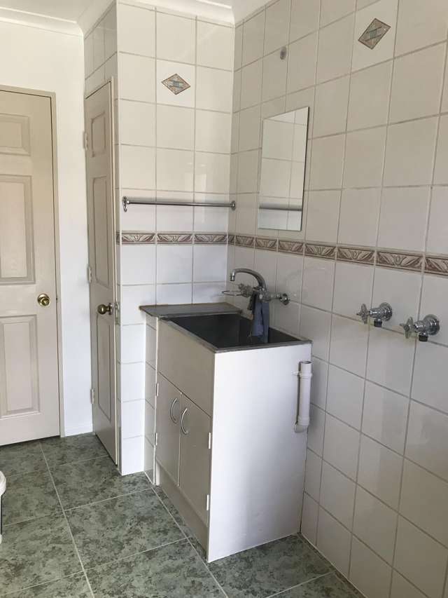 2B Pinewood St Avondale_3