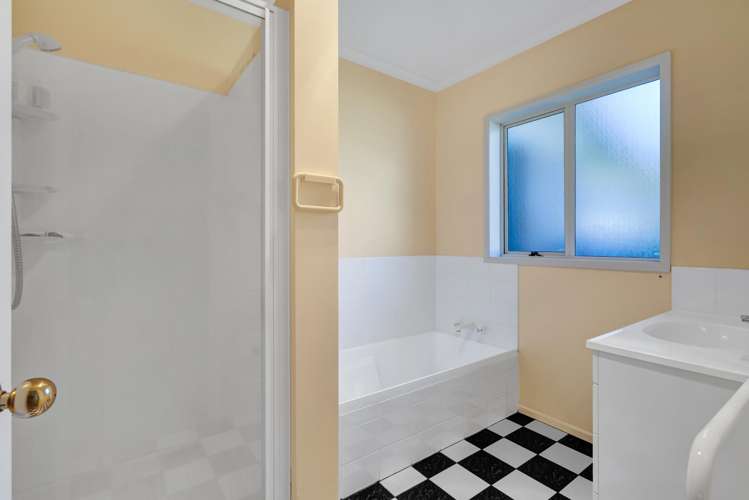 12 Davies Road Hurdon_13