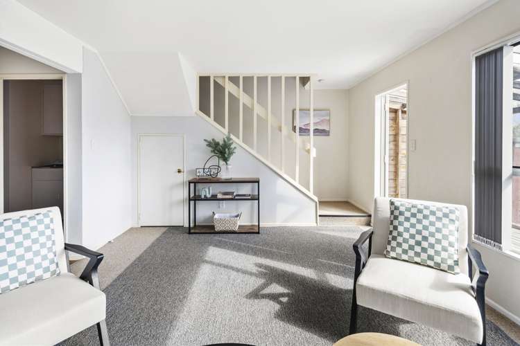 10 Hollydale Grove Churton Park_2