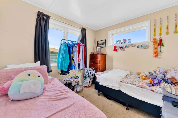 5 Staverton Crescent Mangere_14