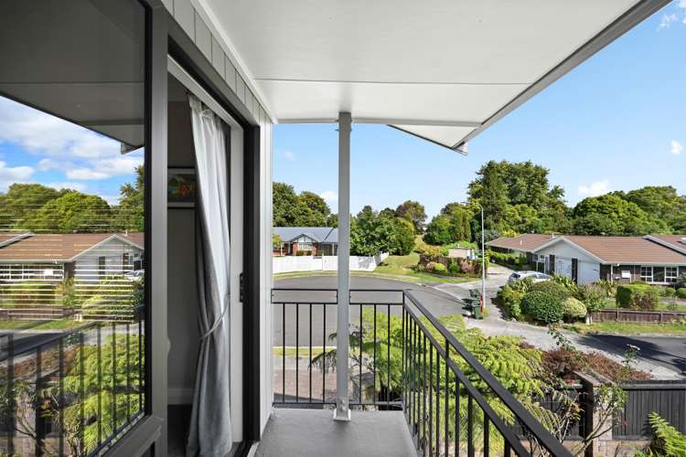 54 Ellerslie Avenue Chedworth_16