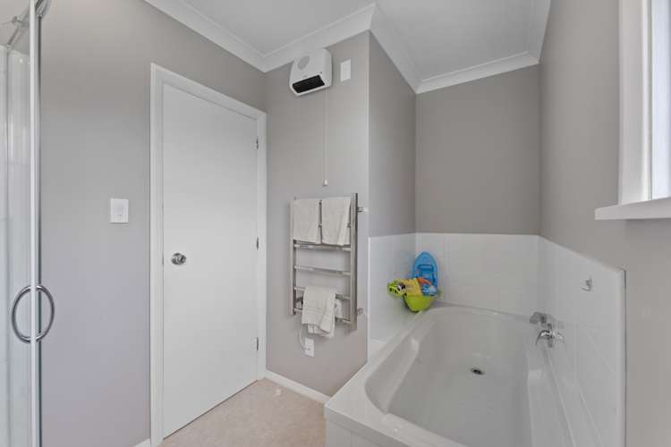 1081 Fergusson Drive Clouston Park_11