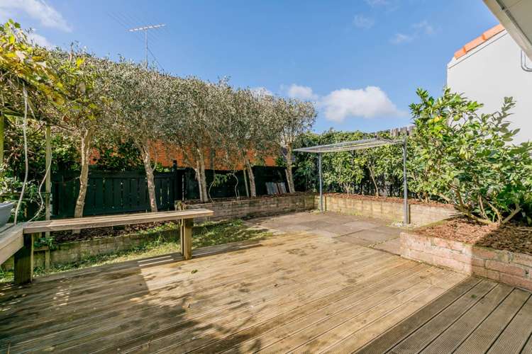 1/4 Monteith Crescent Remuera_13