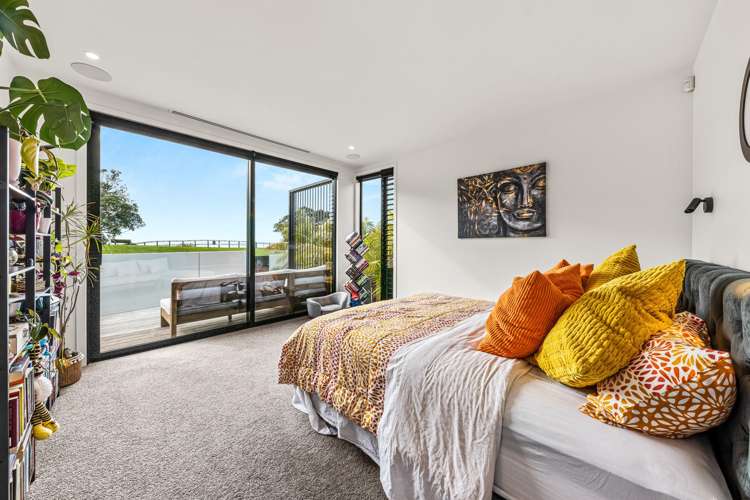 131a Beach Road Castor Bay_17