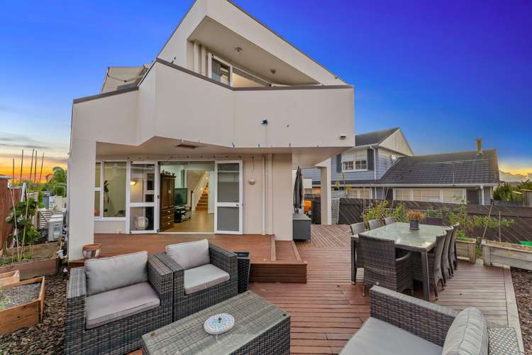 33 Gulf Crest Bucklands Beach_29