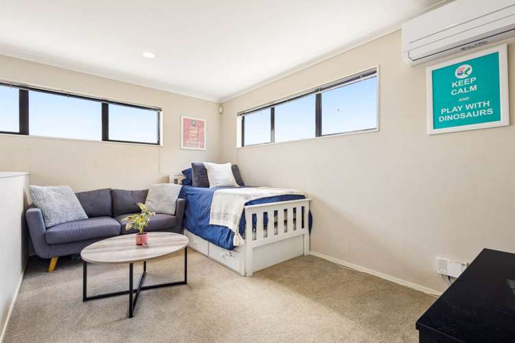 6 Ashkirk Place Wattle Downs_13