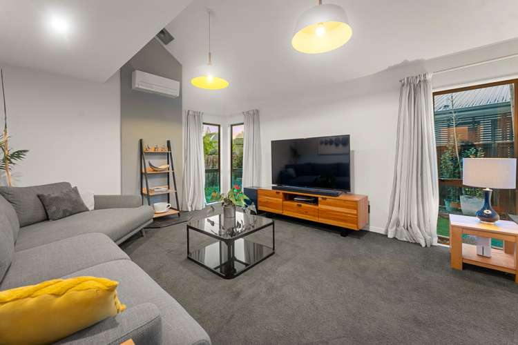 2/8 Phillip Parade Forrest Hill_5