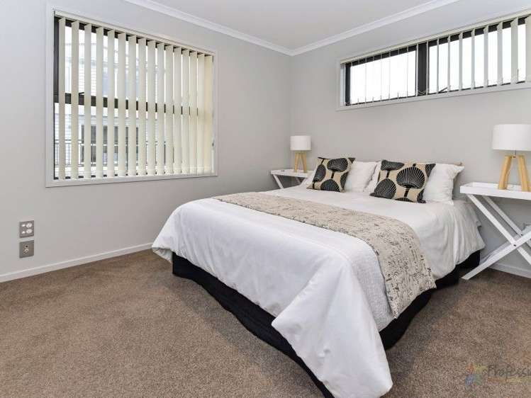 12 Hirimate Place Flat Bush_10