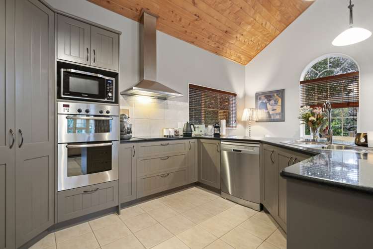 181 Shaw Road Oratia_9