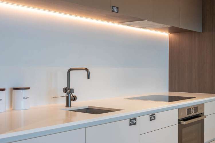 2102/10 Commerce Street Auckland Central_13