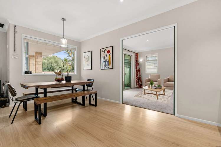 6 Horsley Grove Pyes Pa_8