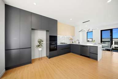 215 & 217 Henwood Road_4
