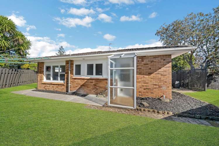1/9 Glenties Lane Ellerslie_2