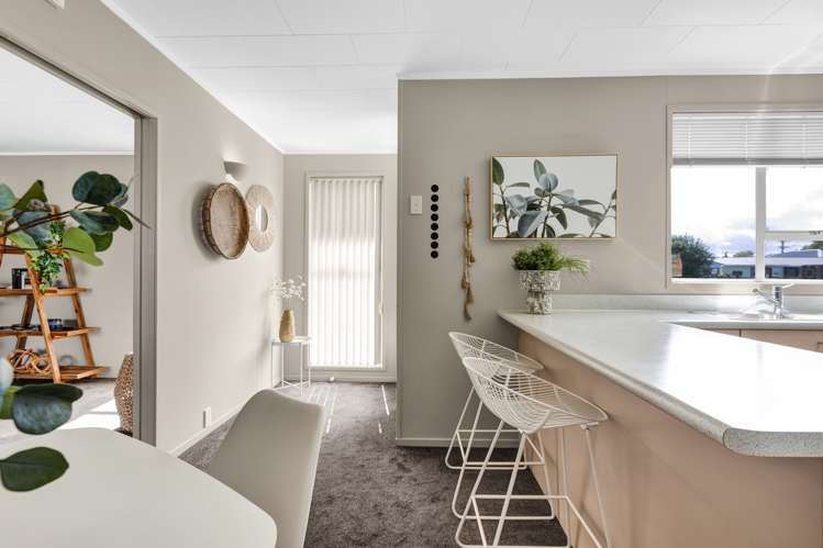 5b Riversdale Drive Merrilands_13