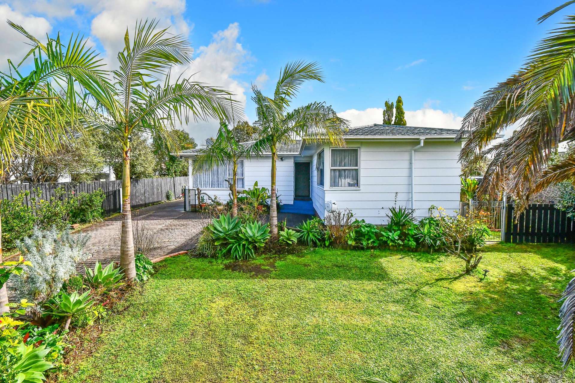 7 Pixie Place Pakuranga Heights_0