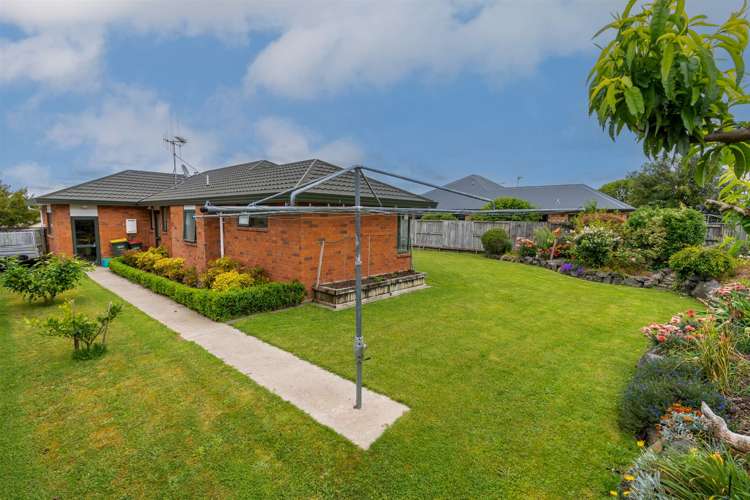 108 Ayrshire Drive Grandview Heights_13