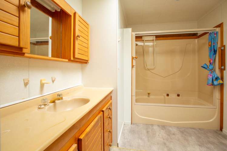 13 Trig Hill Road Onetangi_7