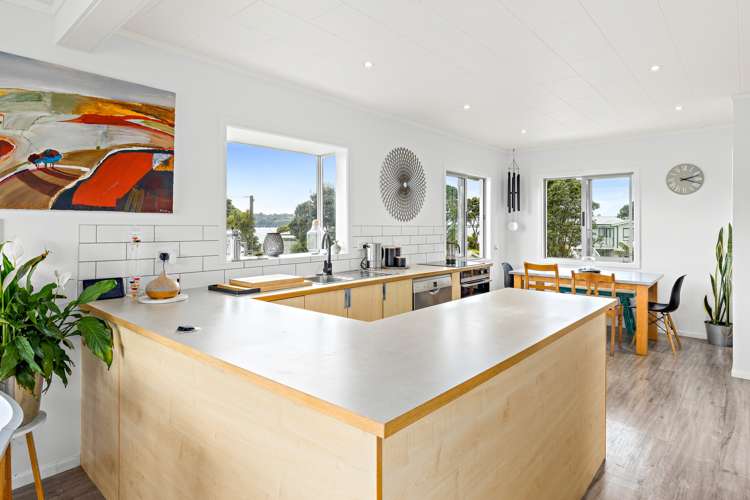 48 Harbour View Road Point Wells_5