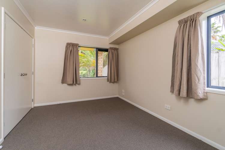 16 Sambrooke Crescent Flat Bush_15