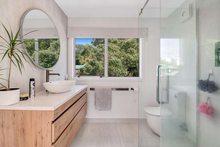 806A Beach Road Browns Bay_28