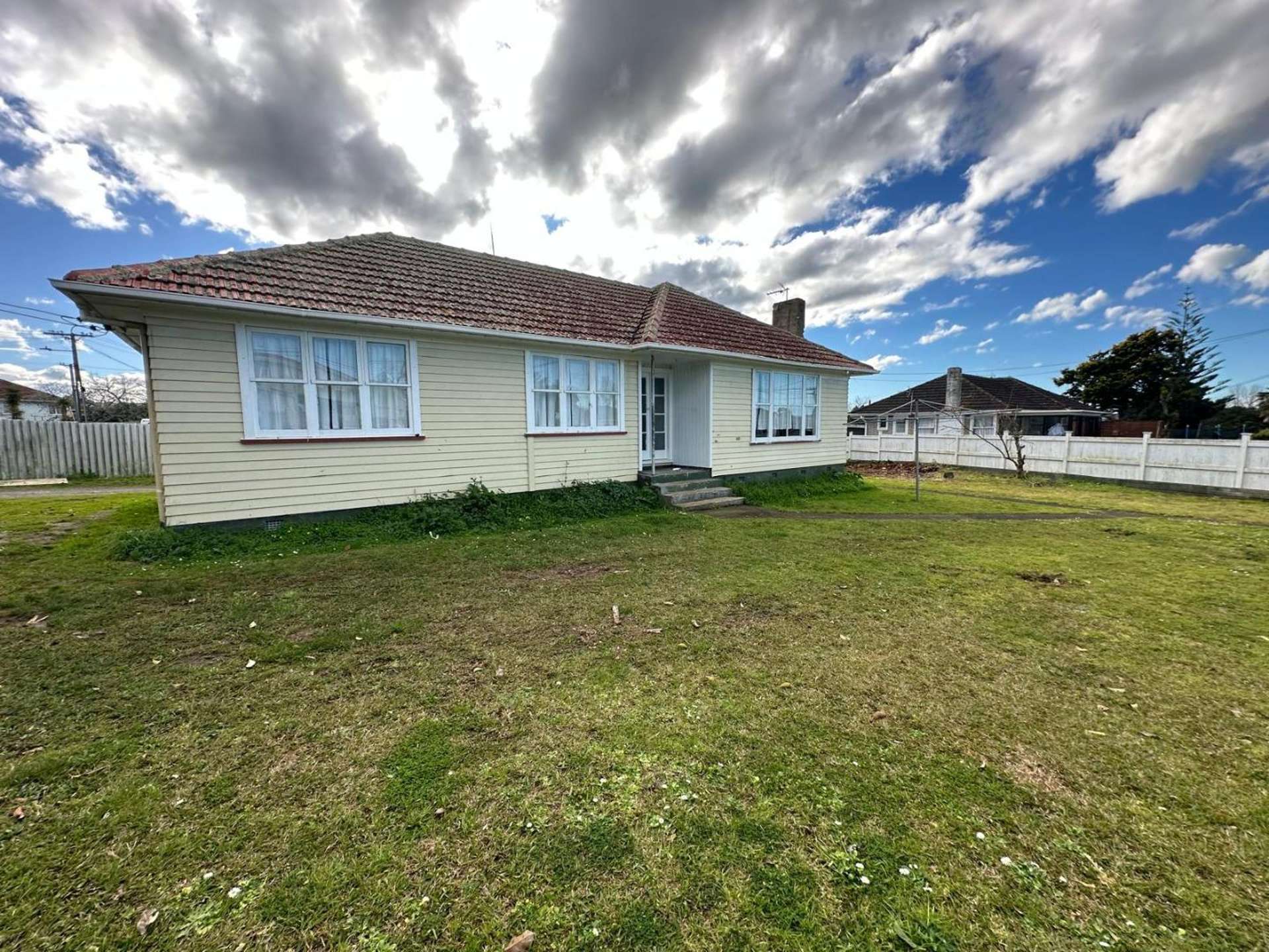 65 Cobham Cres Otara_0