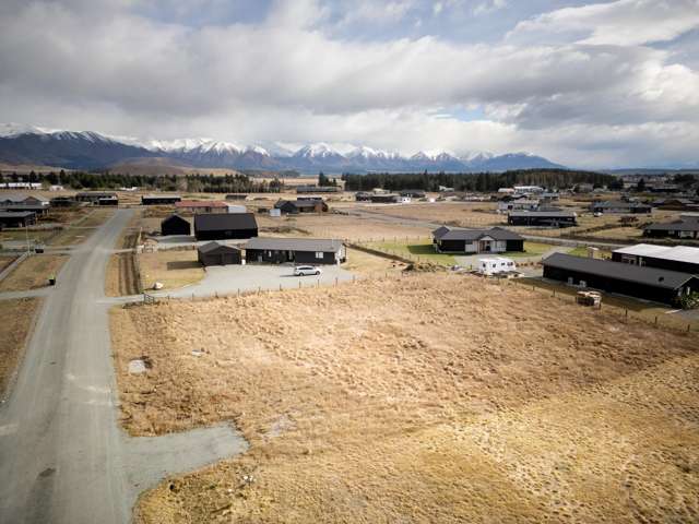 Elevated Space in Tussock Bend