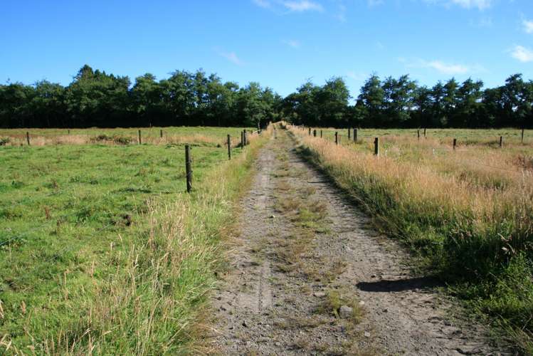 970 Pembroke Road West Stratford West_19