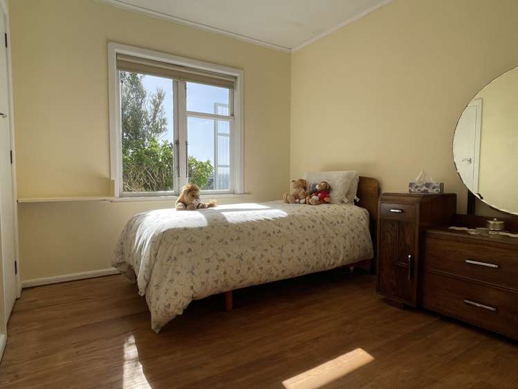 3 Roberts Street Tawa_14