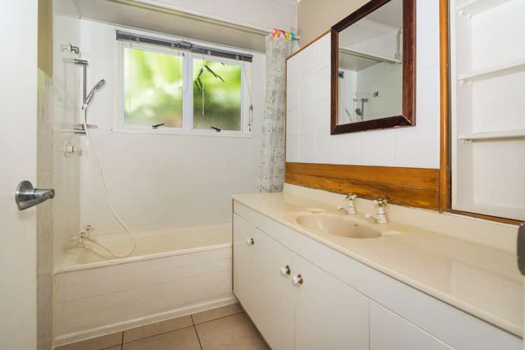 27 Hatherlow Street Glenfield_11