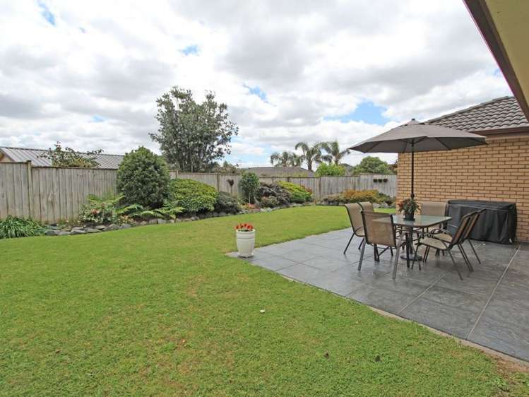 15 Greta Banks Place Wattle Downs_12