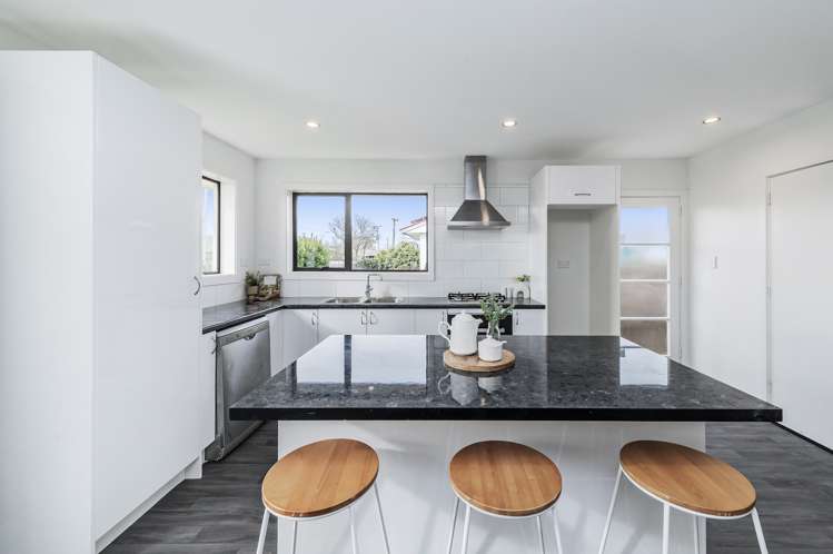 164 Shortland Street Aranui_1