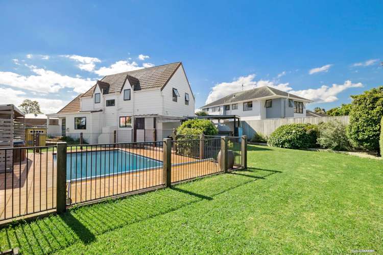 77 Saint Annes Crescent Wattle Downs_0