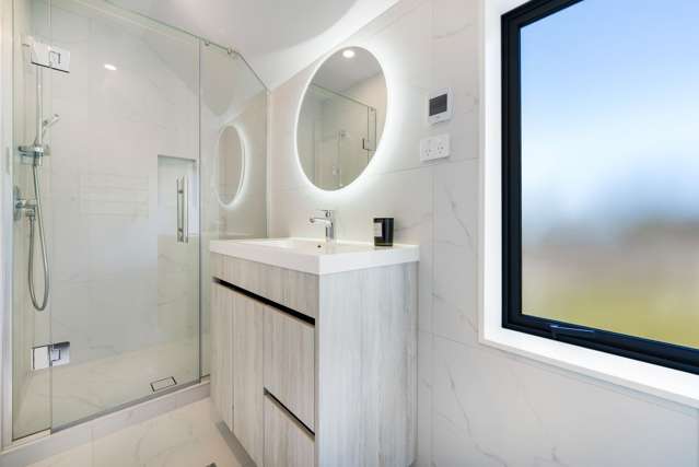 7/11 Celeste Place Totaravale_4