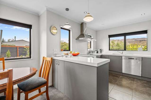 13 Missy Crescent, Pisa Moorings Mount Pisa_4