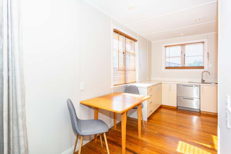 25 Avro Crescent Hornby_1