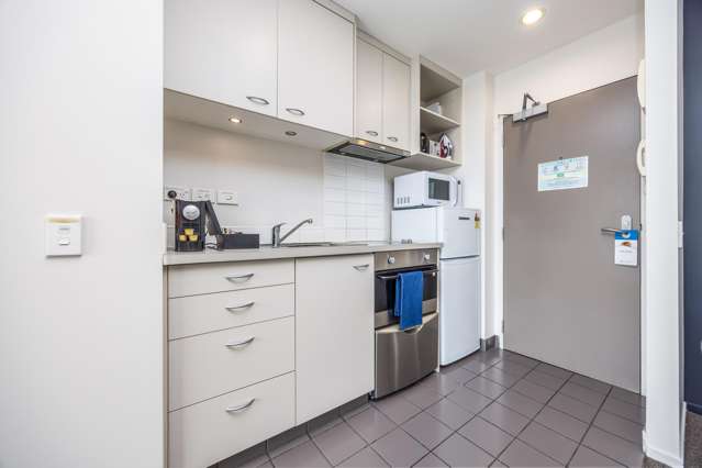 405/17 Amersham Way Manukau_4