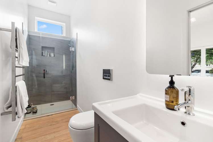 18 Pine Street Mount Eden_11