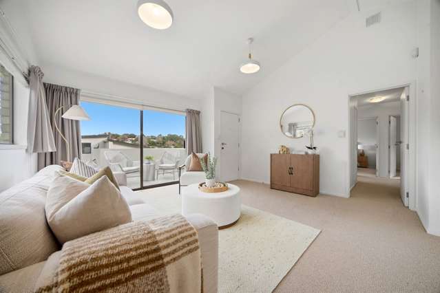 2/7 Newstead Avenue Browns Bay_2