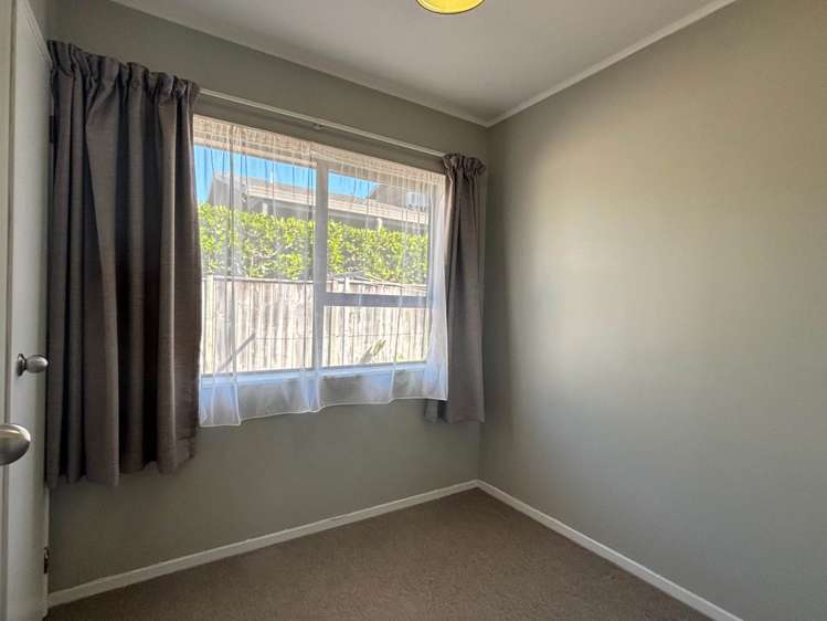 3 Pickwick Parade Mellons Bay_6