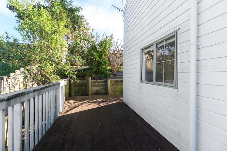 1 Highgrove Lane Totara Vale_15