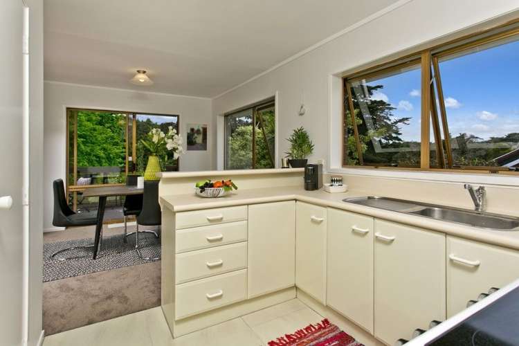 2/11 Mahuta Grove Northcote_5