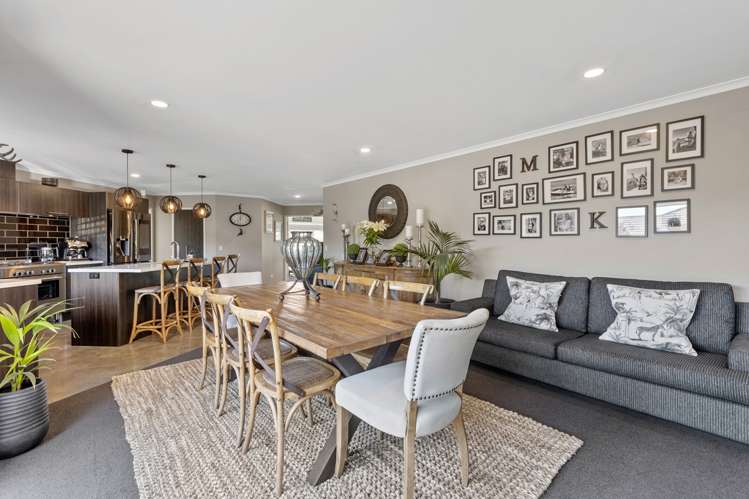 2 Golf Course Lane Waiwhakaiho_7