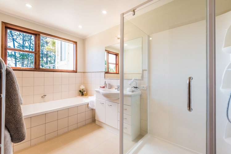 25 Huia Road Titirangi_13