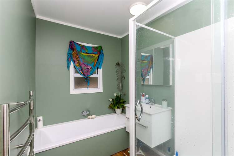 32 Lawry Street Blagdon_14