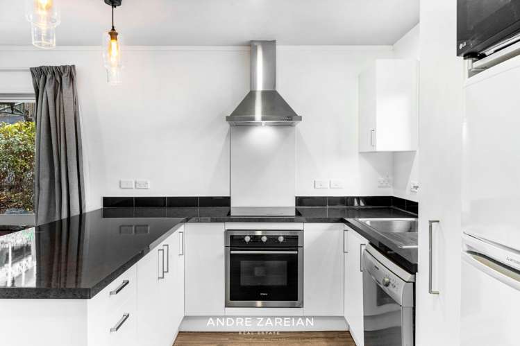 2/155 Oaktree Avenue Browns Bay_3