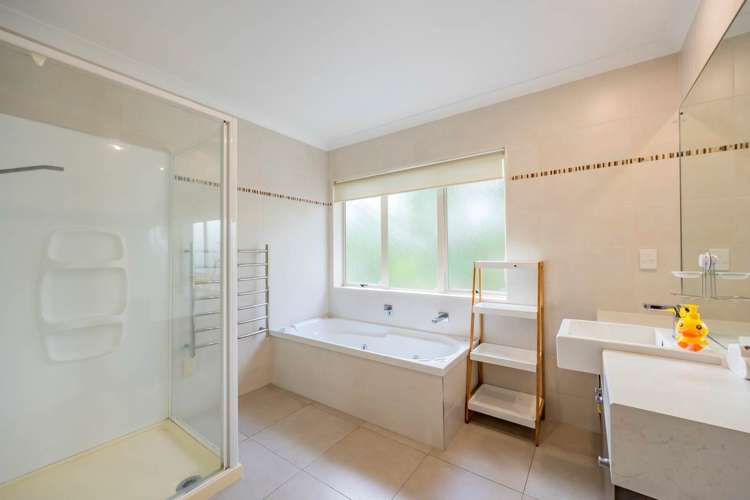 14 Bur Oak Terrace Schnapper Rock_18