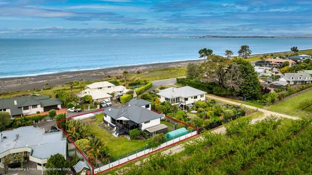 Charming coastal retreat with modern upgrades