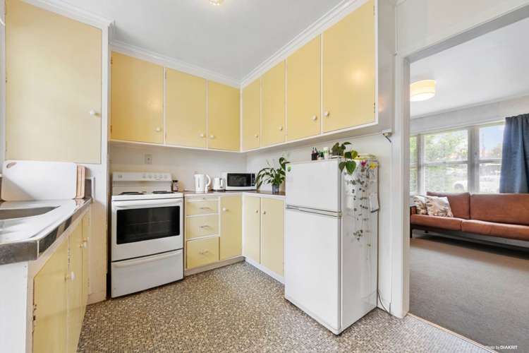 2/18 Sheehan Road Te Atatu South_9