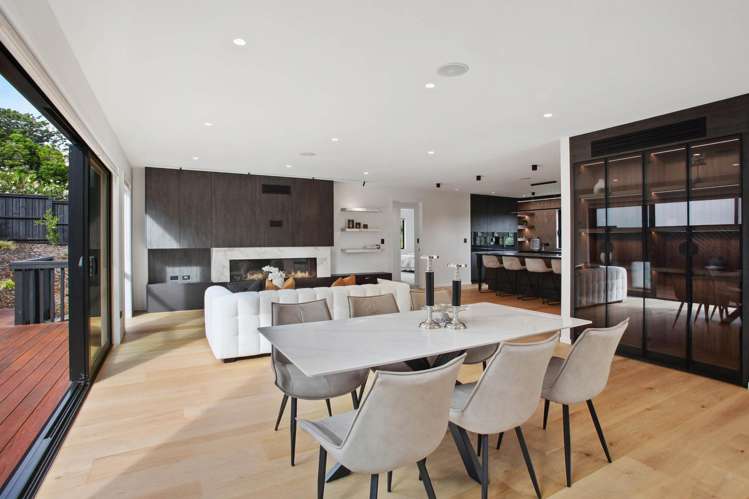 28a Oliver Twist Avenue Mellons Bay_11