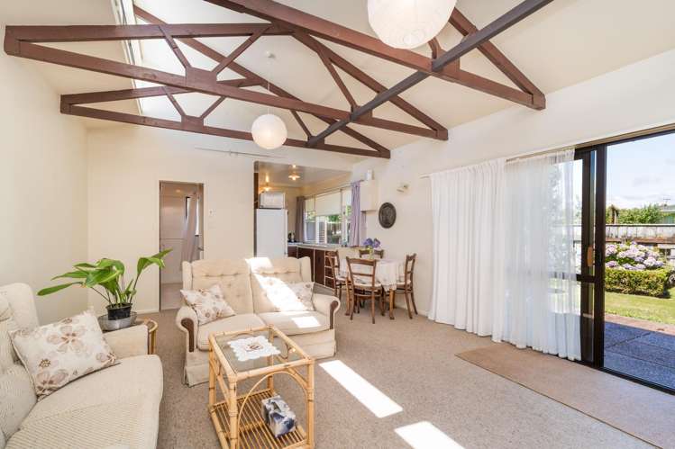 11 Parkland Crescent Terrace End_18